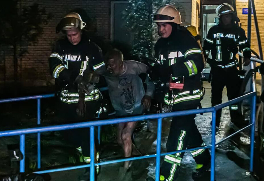 В Дарницком районе Киева 18 апреля горела квартира на седьмом этаже - фото - фото 1