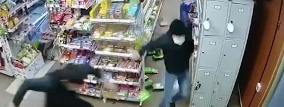 Землетрус у Росії: люди у паніці вибігали на вулицю (відео)