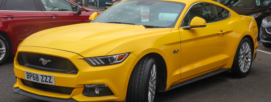 Житель Киева взял напрокат дорогой кабриолет и разбился (фото и видео)