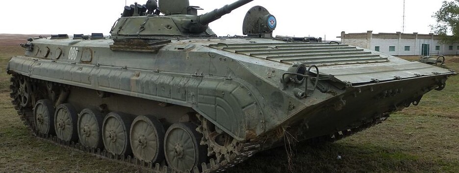 В Україні показали випробування БМП-1 з новим бойовим модулем (відео)