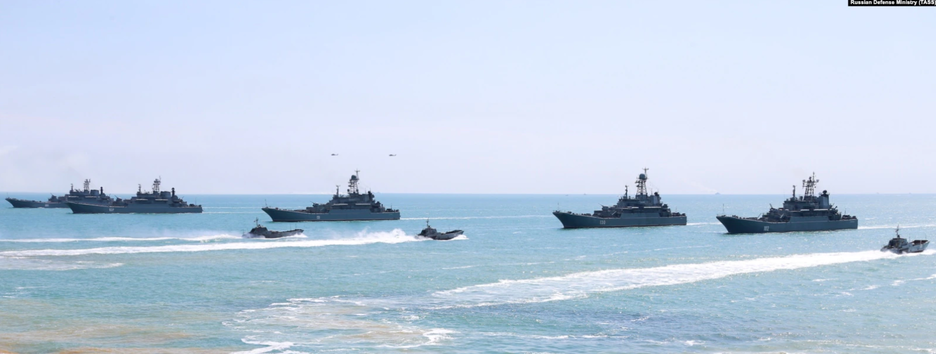 Росія закриває три райони Чорного моря біля Криму для іноземних суден