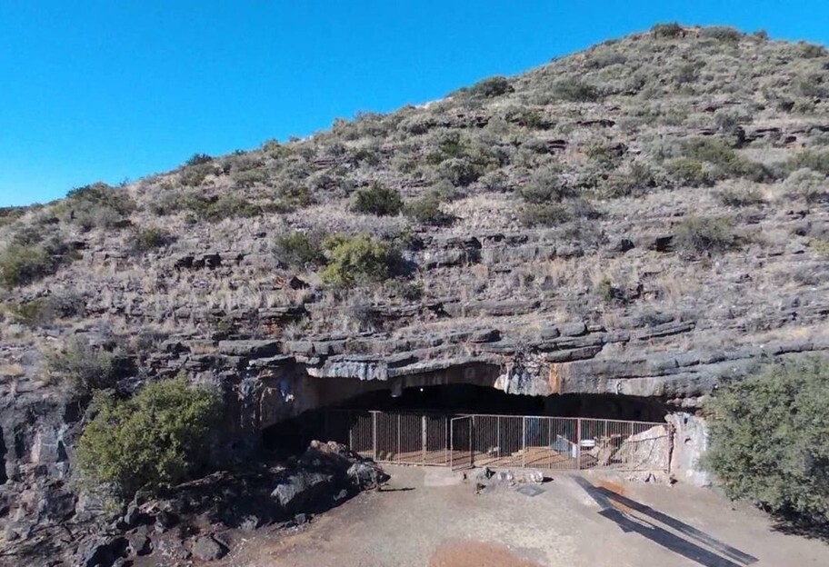 Вчені знайшли найдавніші сліди людини в африканській печері - фото 1