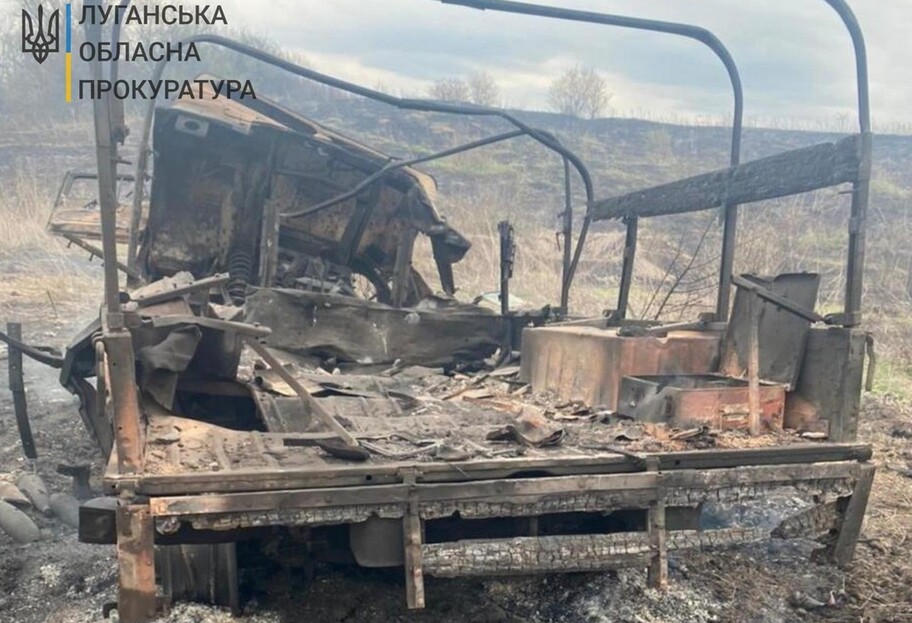 Війна на Донбасі - фото авто ЗСУ після вибуху в Луганській області - фото 1