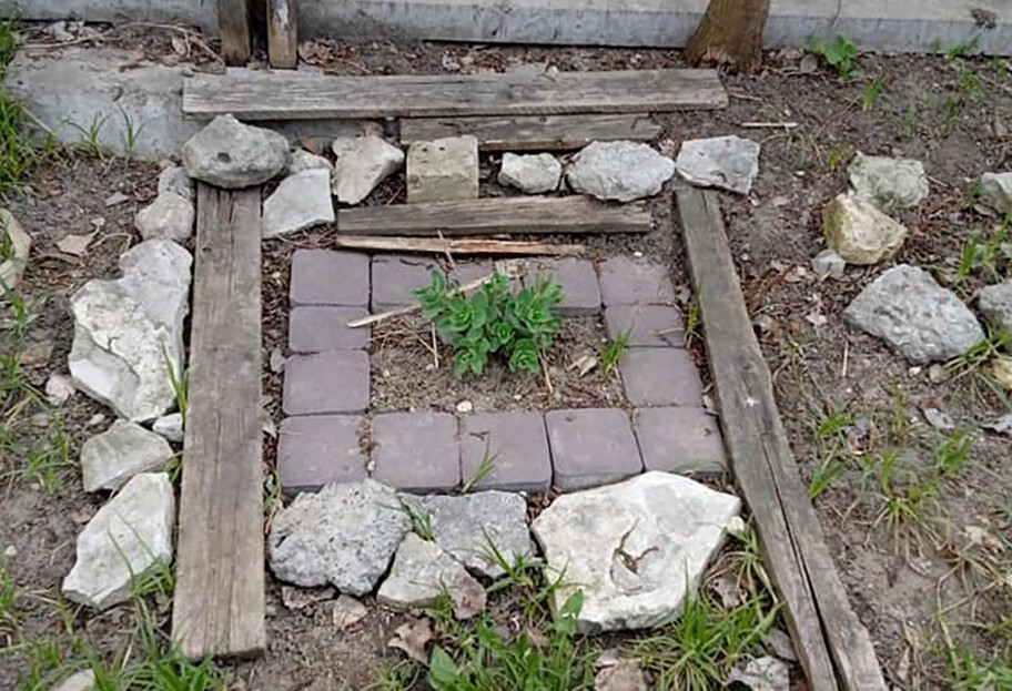У Києві на Позняках ліквідують кладовище домашніх тварин - фото - фото 1