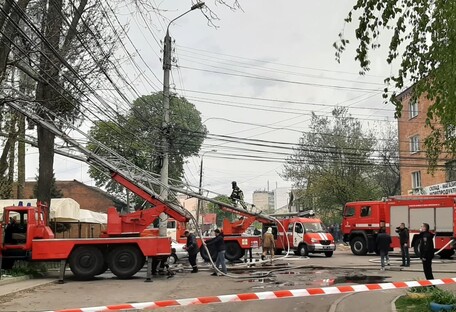 Масштабный пожар в Виннице: всех пожарных отправили на место ЧП (фото и видео)