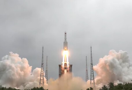 На Землю падает 22-тонная ракета: ученые высчитывают, куда попадут обломки (фото)