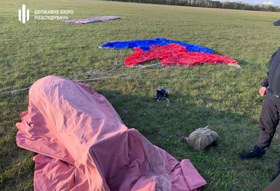 Не раскрылся парашют - на учениях в Нежине погиб спасатель, фото и видео - фото 1