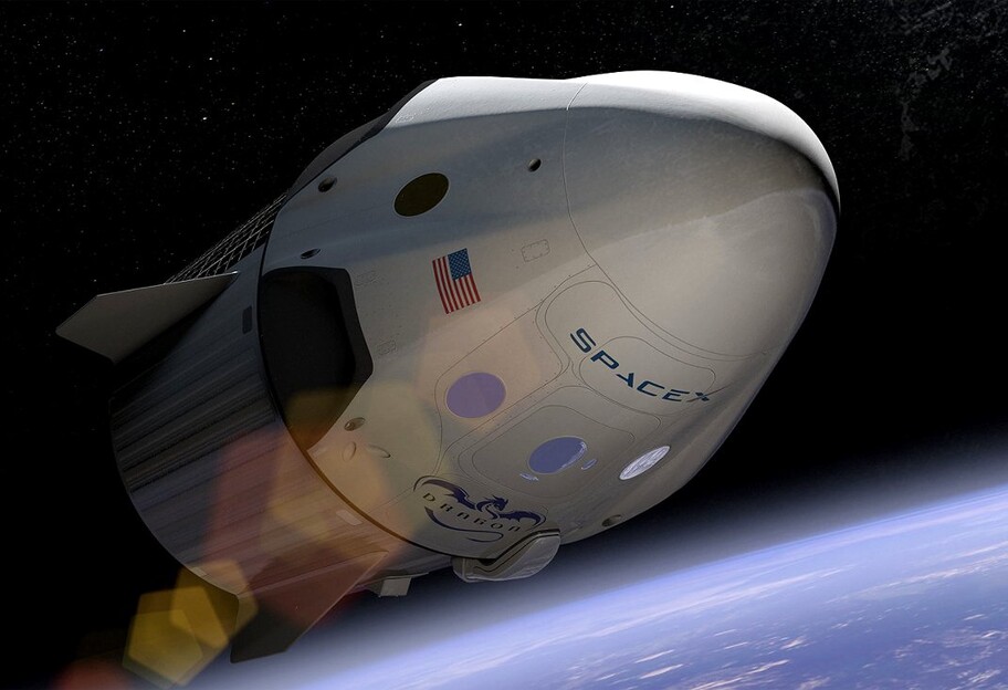 SpaceX впервые отправит на орбиту туристов  - фото 1