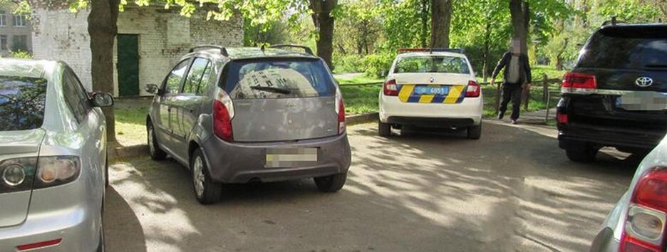 В Киеве мужчина с ножом набросился на прохожих из-за замечания