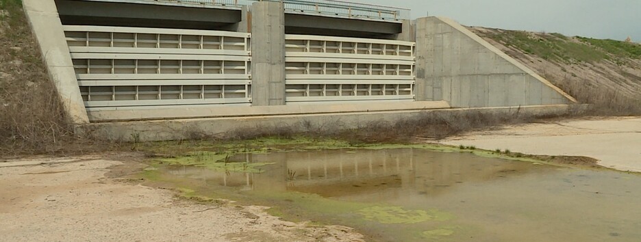 Состояние ужасное: Северо-Крымский канал показали на фото