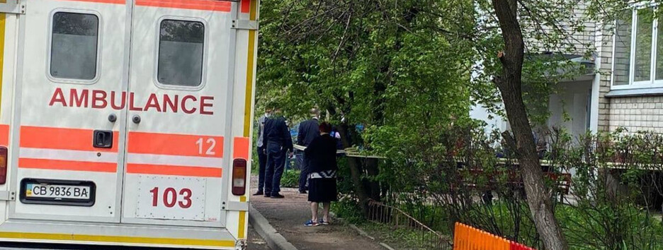 У Чернігові патрульний застрелив нападника з ножами