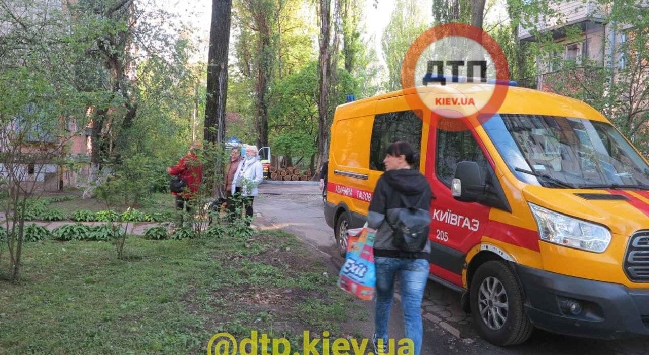 Витік газу: у Києві прогримів вибух у багатоповерхівці (фото) фото