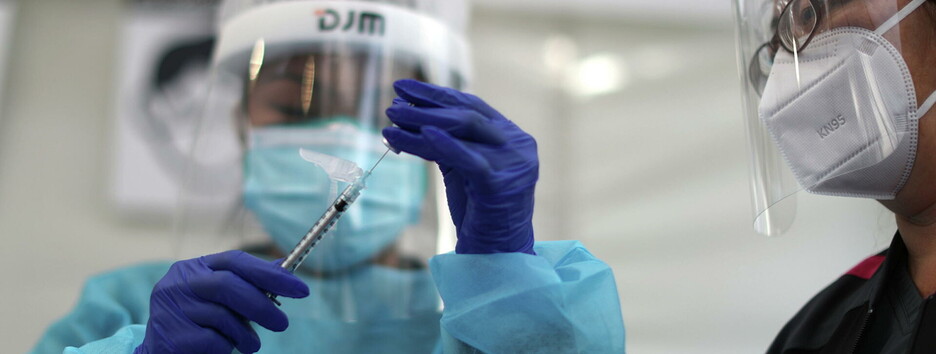 Атакує геном вірусу: вчені випробували експериментальні ліки від COVID-19