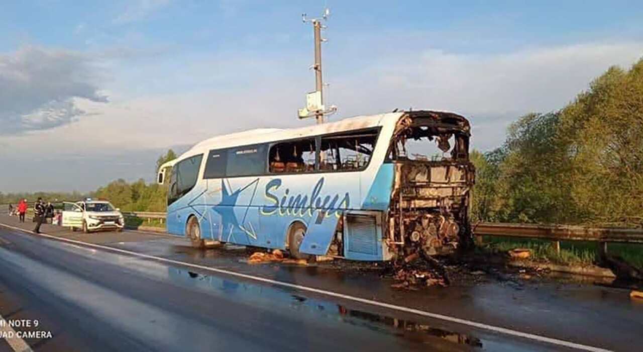 Фото в автобусе с людьми