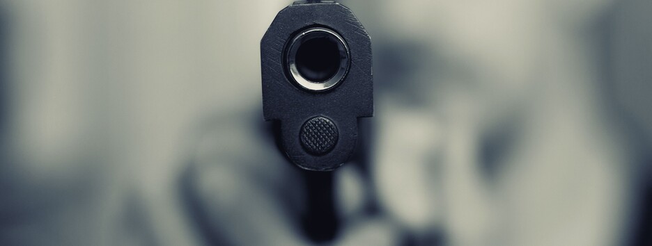 В Киеве произошла перестрелка, мужчина получил серьезное ранение (фото)