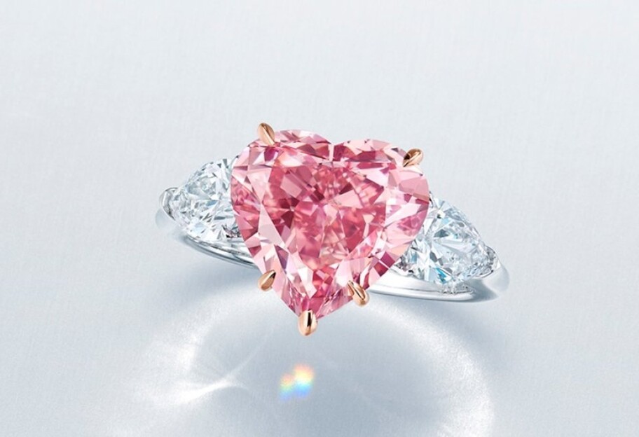 Редчайший розовый бриллиант продали за 29 миллионов долларов - фото - фото 1