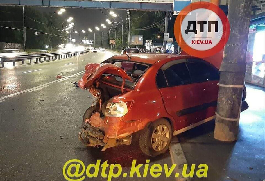 ДТП в Киеве - нетрезвый водитель хотел подставить жену - фото - фото 1