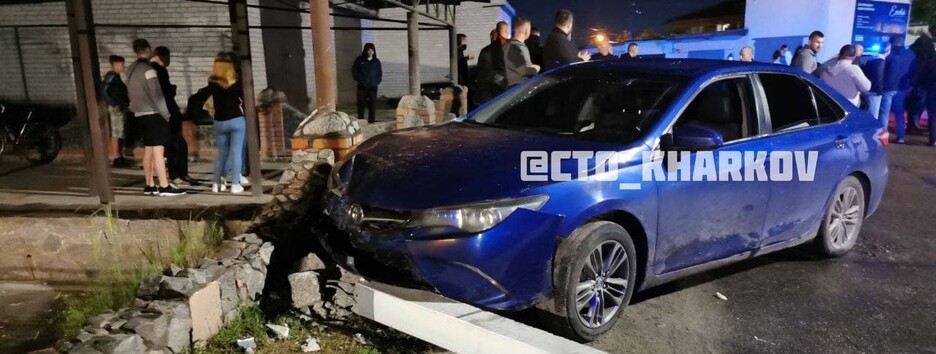 Під Харковом п'яне ДТП закінчилося розбірками зі стріляниною (відео)