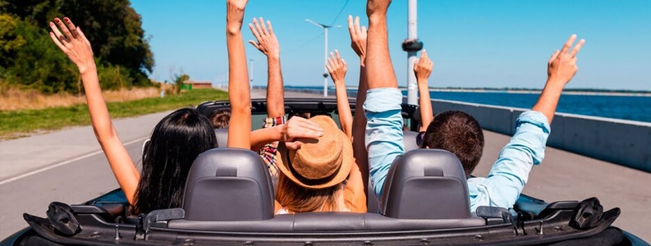 С Днем друзей! Нескучные поздравления на телефон и с картинками 