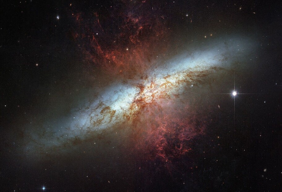 Ученые объяснили связь между галактическим штормом и сверхмассивными черными дырами - фото 1