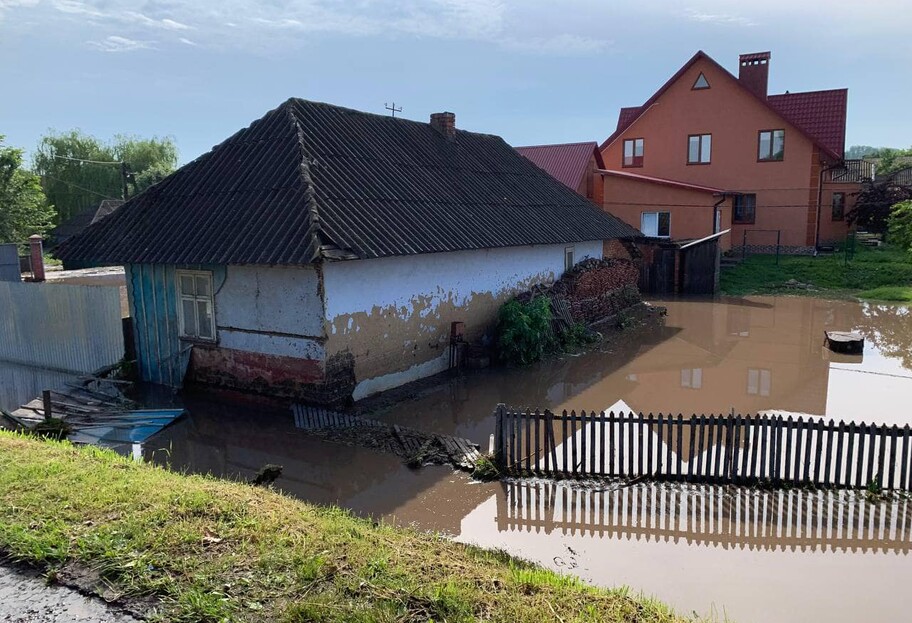 Непогода на Буковине 20 июня - затопило 80 домов - фото - фото 1