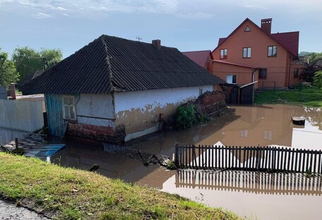 В Черновицкой области из-за непогоды затопило 80 домов (фото)