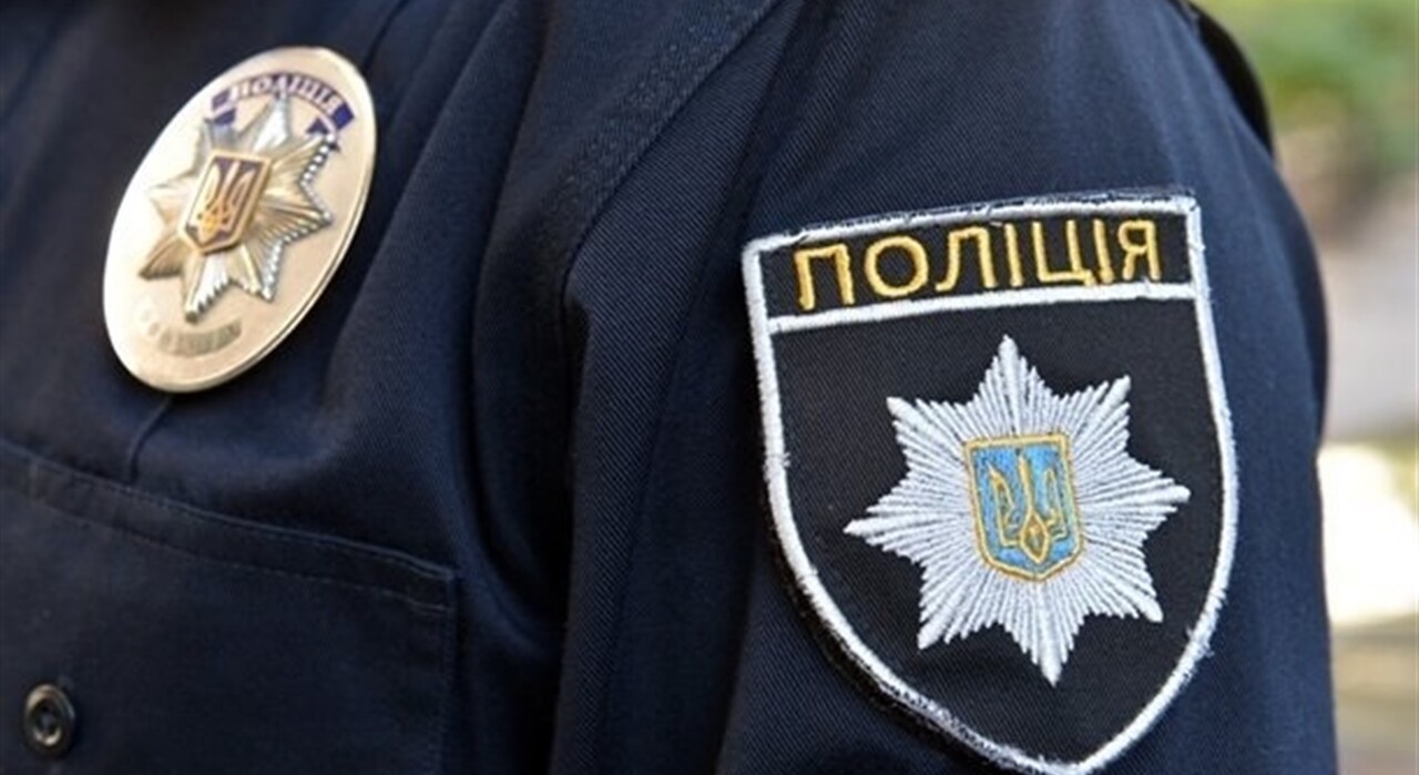 У Києві чоловік побив хлопця через нестандартну зовнішність (відео) фото