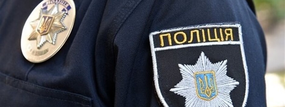 В Киеве мужчина избил парня из-за нестандартной внешности (видео)