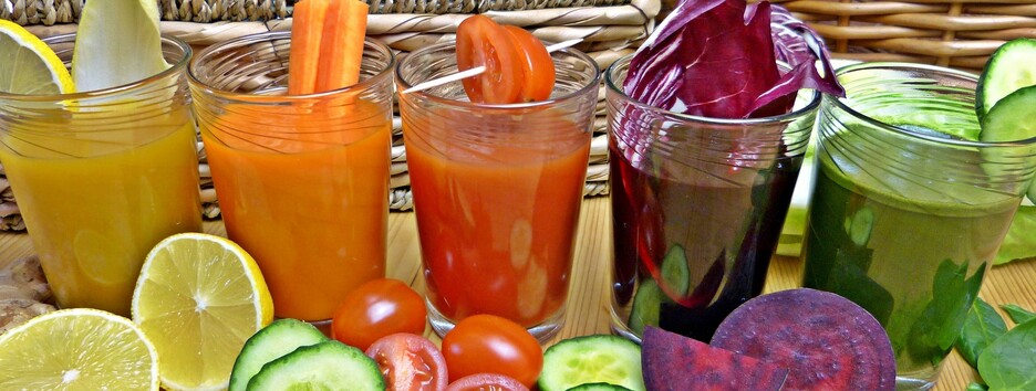 Не тільки морквяний: лікар назвала корисні для печінки соки