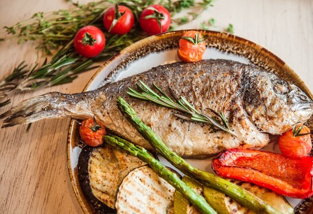 Що заборонено їсти з рибою, щоб не нашкодити шлунку - поради дієтолога 