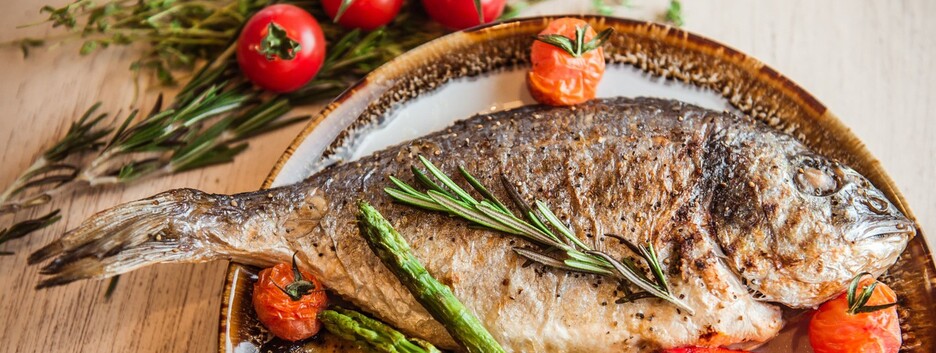 Що заборонено їсти з рибою, щоб не нашкодити шлунку - поради дієтолога 