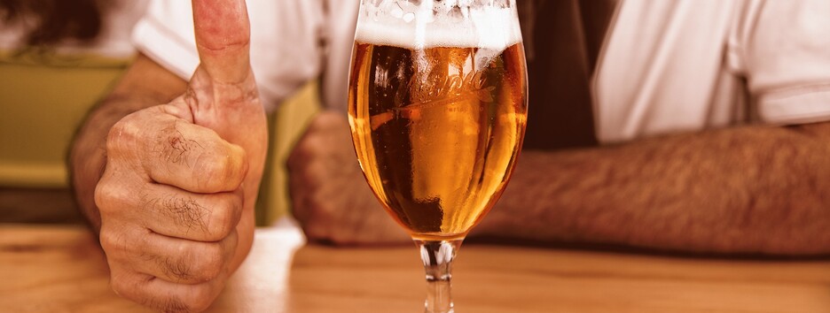 Організму буде тільки гірше: лікар пояснила шкоду від пива у спеку