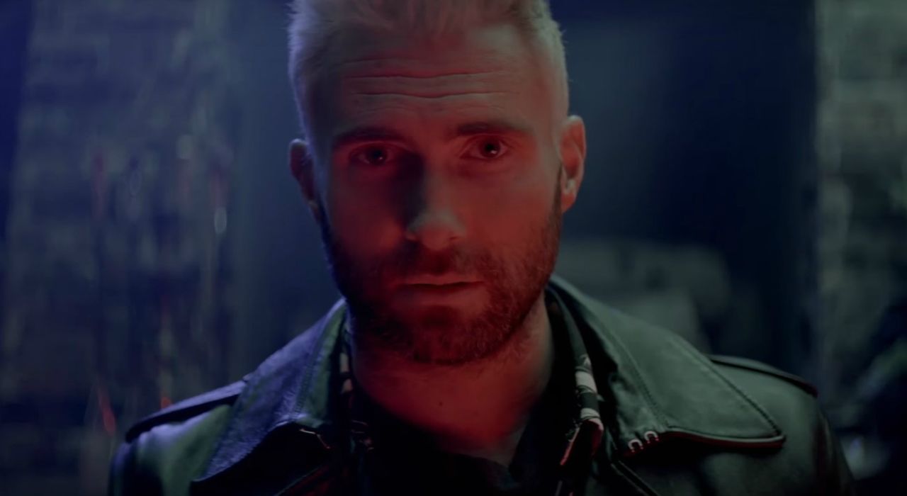 Американская группа Maroon 5 представила новый клип на трек «Cold»