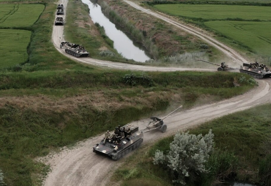 ВСУ возле Крыма провели противотанковые учения - фото - фото 1