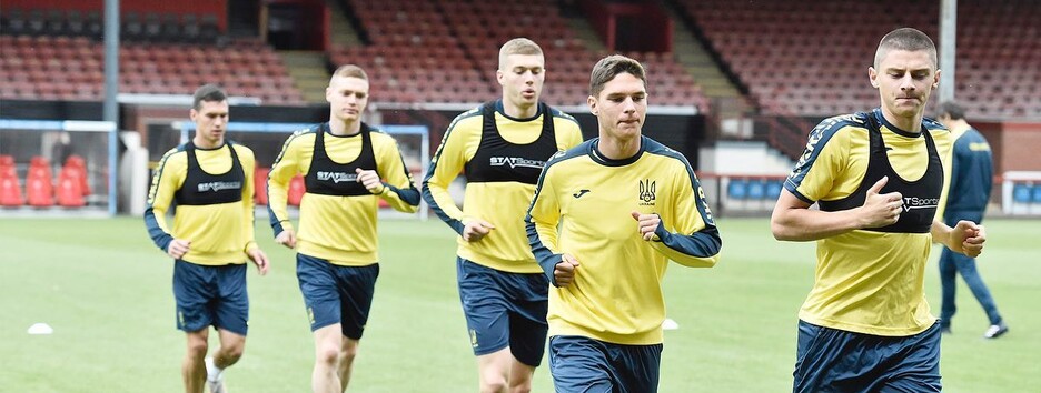 Сумна новина для фанатів футболу: українці не зможуть поїхати на матч з Англією