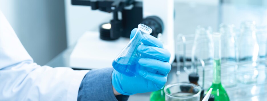 Втрата апетиту і не тільки: як симптоми коронавірусу відрізняються за віком