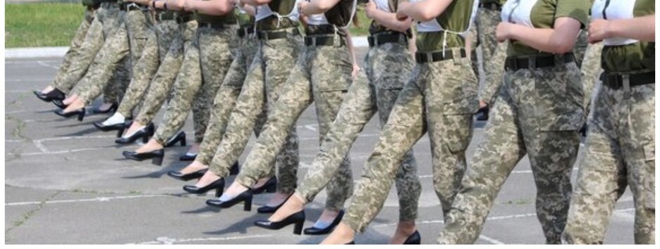 Министерство обороны ответило тем, кто возмущается каблуками на параде