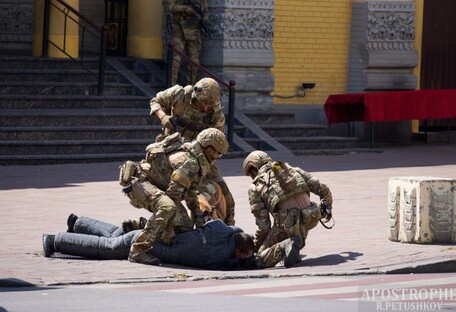 В Киеве СБУ провела зрелищные антитеррористические учения (фото)