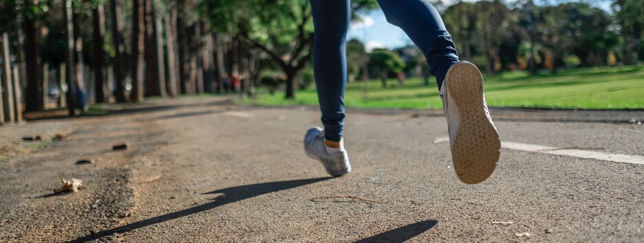 Как начать заниматься бегом правильно: тренер назвал самые распространенные ошибки