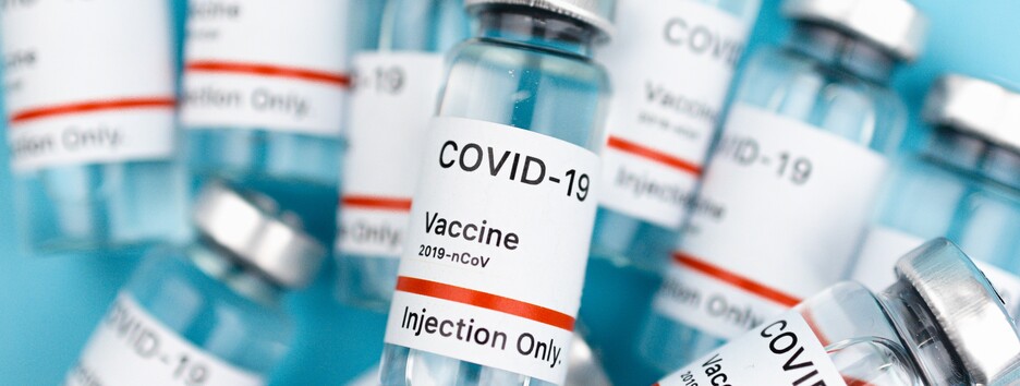 Вчені вивчили ефективність вакцини CoronoVac проти нових штамів коронавiрусу