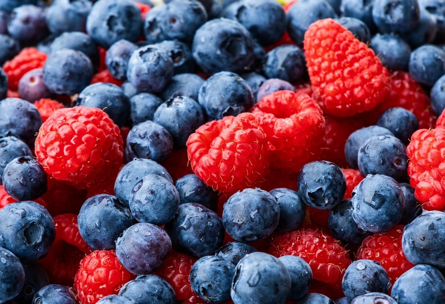 Самые полезные ягоды лета назвали диетолог и шеф-повар - фото 1