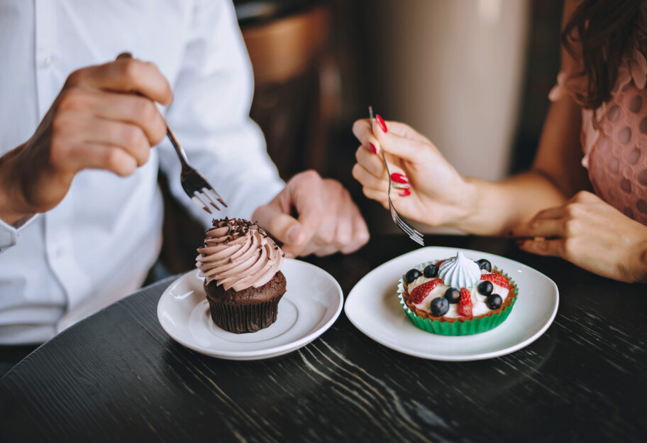 Залежність від солодощів - лікар-дієтолог Альбіна Коміссарова розповіла, як їсти менше цукру - фото 1