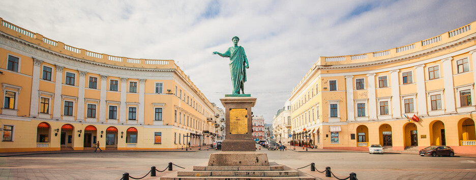 На раскопках в центре Одессы нашли 300-летние артефакты (фото, видео)