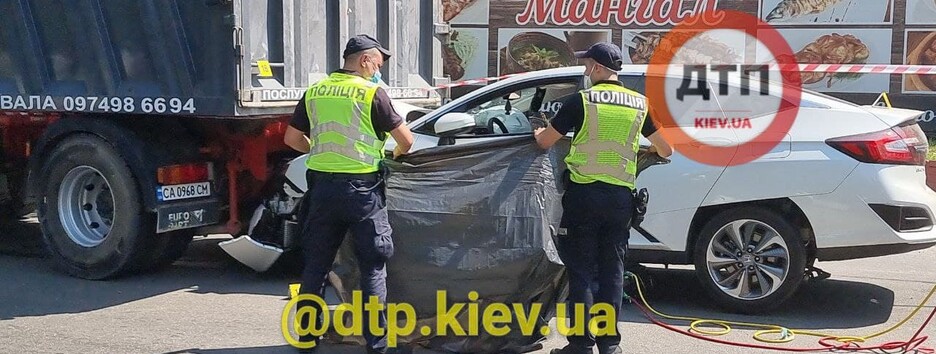 В Киеве из-за пьяного автомобилиста погибла женщина (фото)