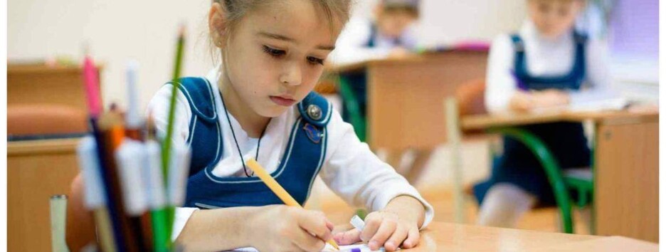 Батькам на замітку: яких лікарів потрібно пройти дитині перед школою