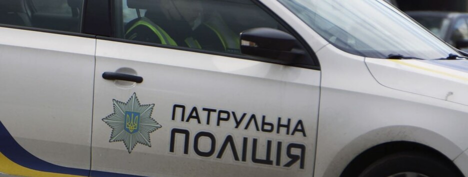 Три человека погибли, 9 госпитализированы: возле Луцка автомобиль въехал в дерево