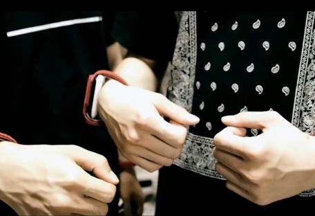 В Японии разработали браслет, превращающий танец пользователя в музыку