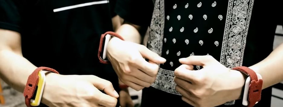 В Японии разработали браслет, превращающий танец пользователя в музыку
