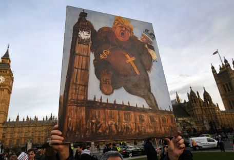 Протест против визита Дональда Трампа в Британию