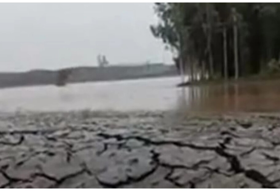 В Індії піднялася з-під води земля - відео незвичайного явища - фото 1